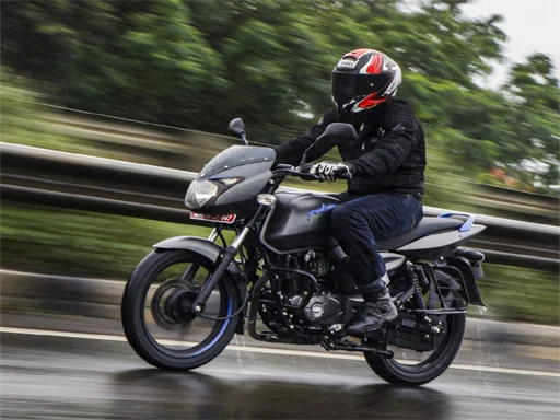 Play bajaj-pulsar-125 - Free Online Game